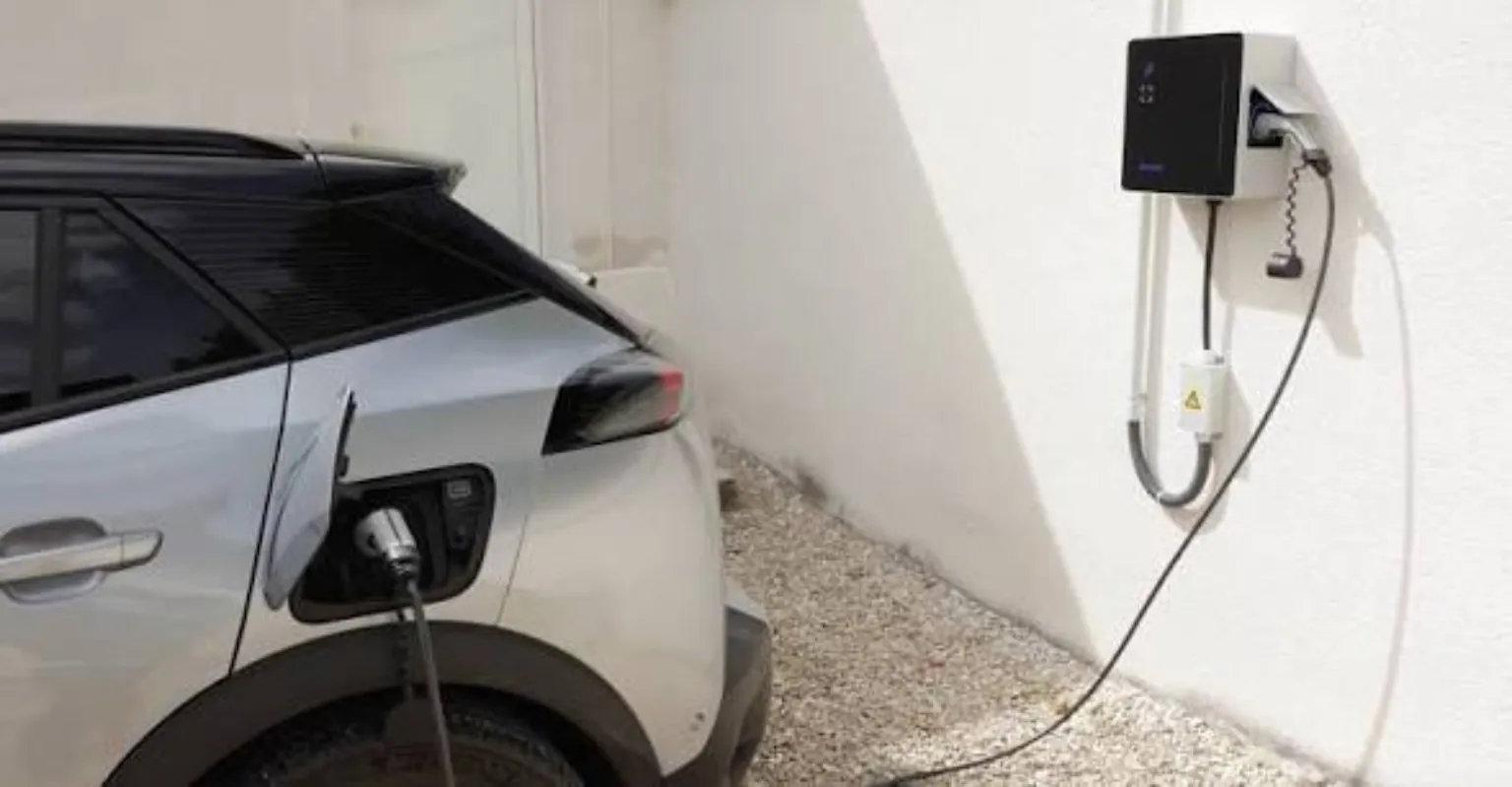 Installation recharge par Azurelec Provence